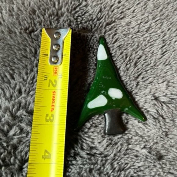 2/$40 Handcrafted Green and White Christmas Holiday Tree Brooch New - Picture 4 of 6